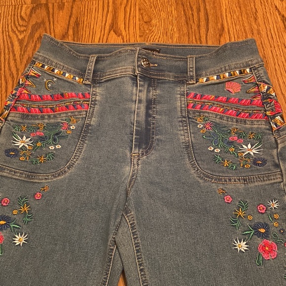 Venus jeans size 8/29 so unique never worn - Picture 4 of 7